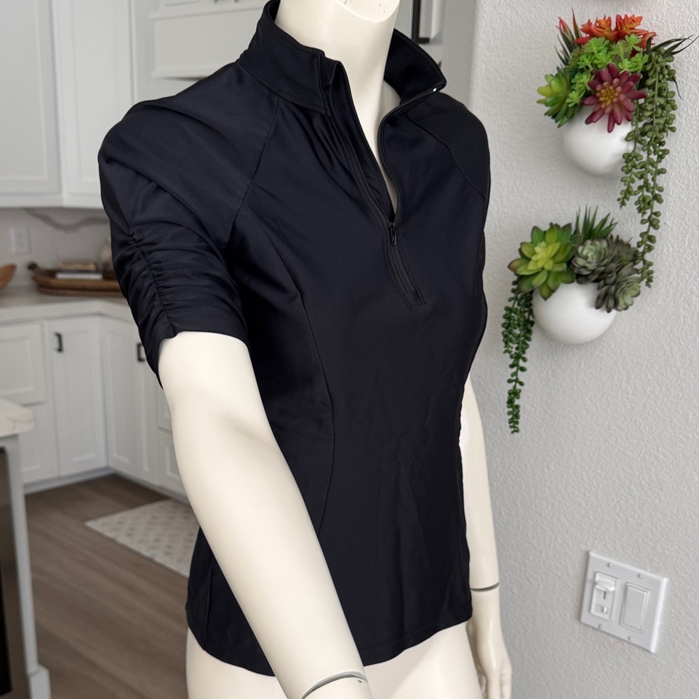 Tzu Tzu Black Sport Top M